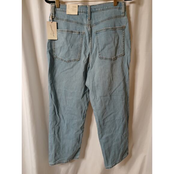 Universal Thread Vintage Straight Distressed Light Wash Denim Jeans 10/30R - Picture 2 of 10